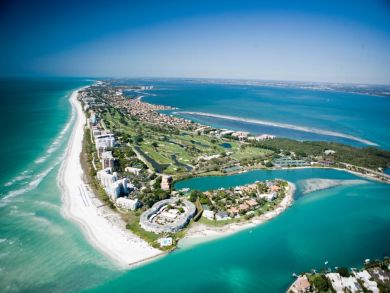 Longboat Key Vacation Condo Sleeps 4 Guests Walk to Beach